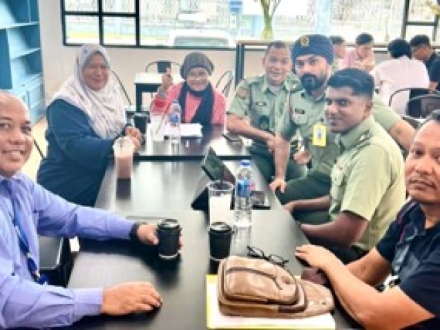 Perbincangan Bersama Jabatan Arah Pendidikan Angkatan Tentera Malaysia Bagi Program Bahasa Inggeris.